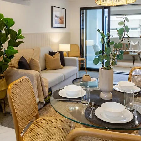 In The Heart Of It All: 2 Bed Cbd Townhouse